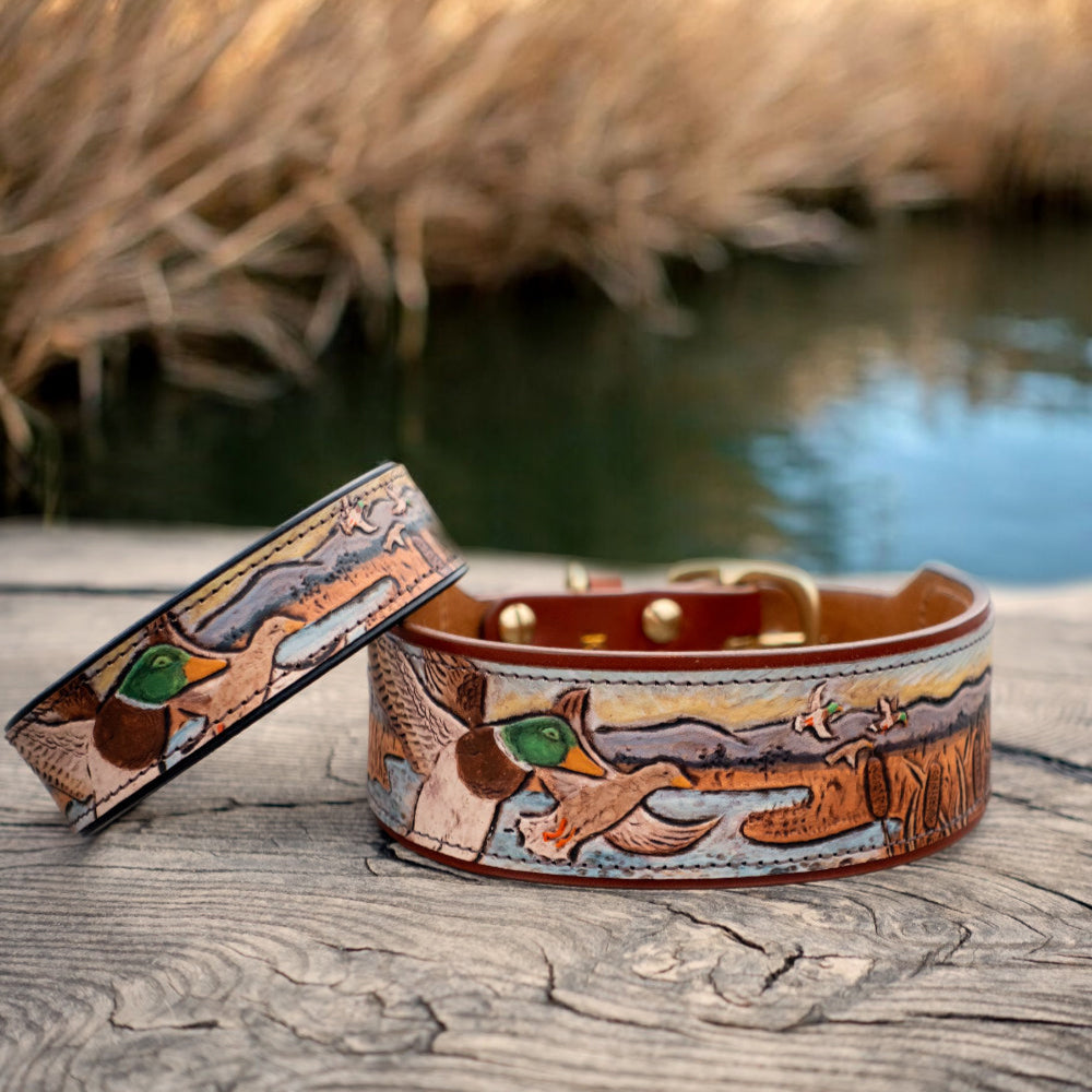 An application scenario or product detail of custom leather dog collars - Image 11