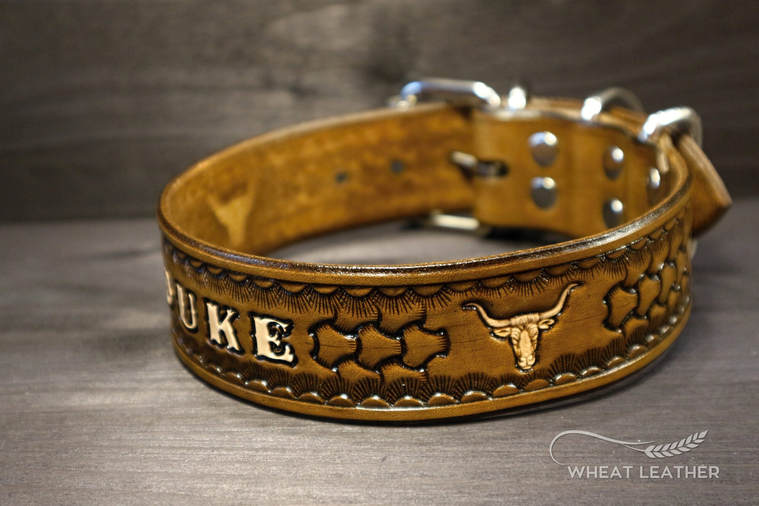 An application scenario or product detail of custom leather dog collars with name - Image 21