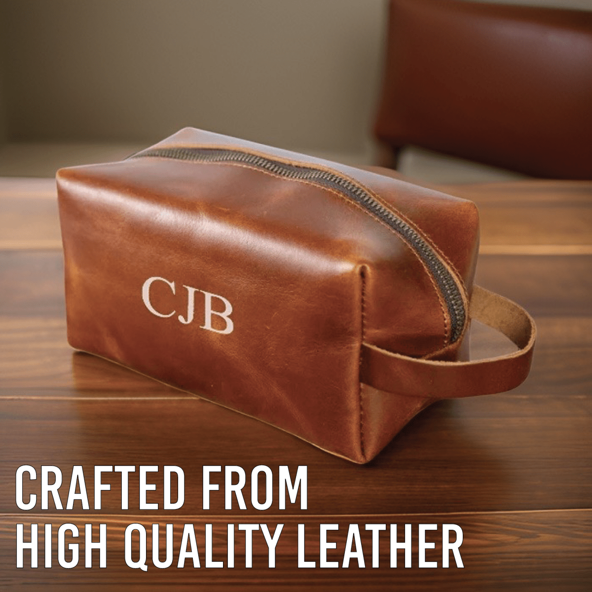 An application scenario or product detail of custom leather dopp kit - Image 8
