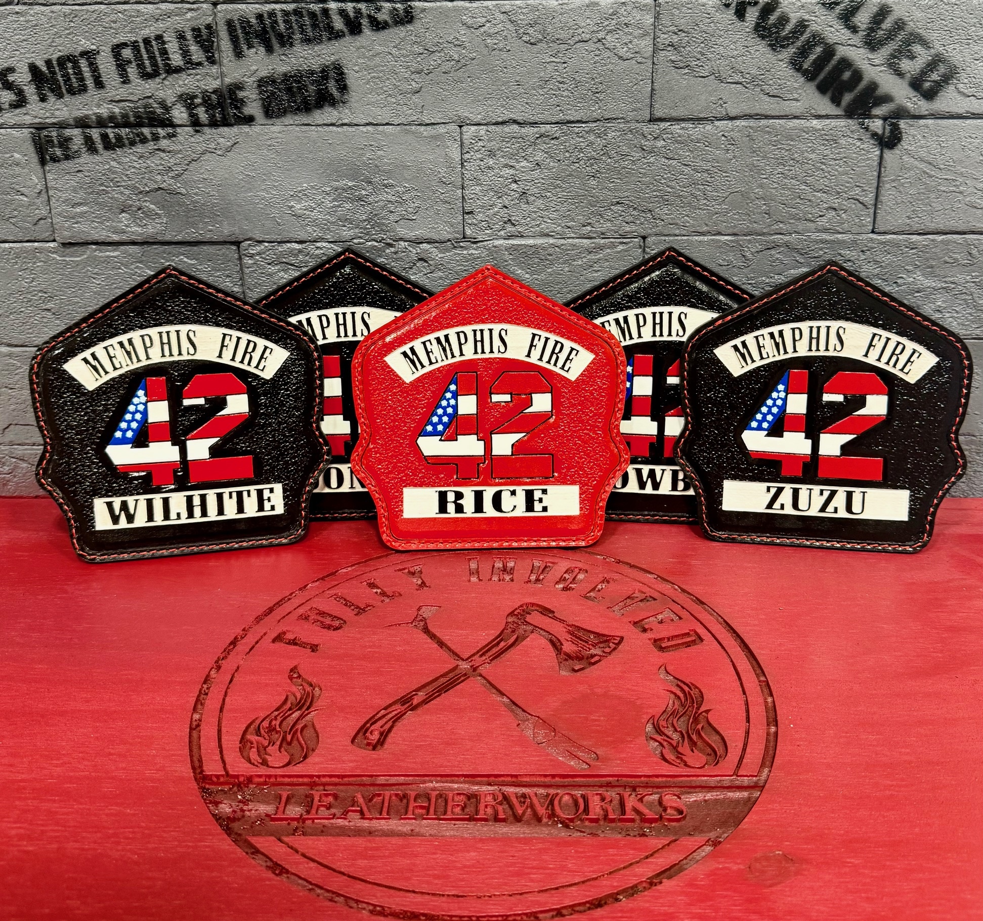 An application scenario or product detail of custom leather fire helmet shields - Image 15