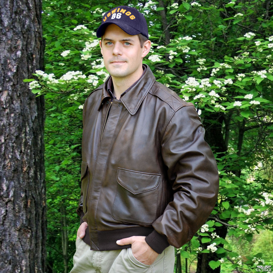 An application scenario or product detail of custom leather flight jackets - Image 5