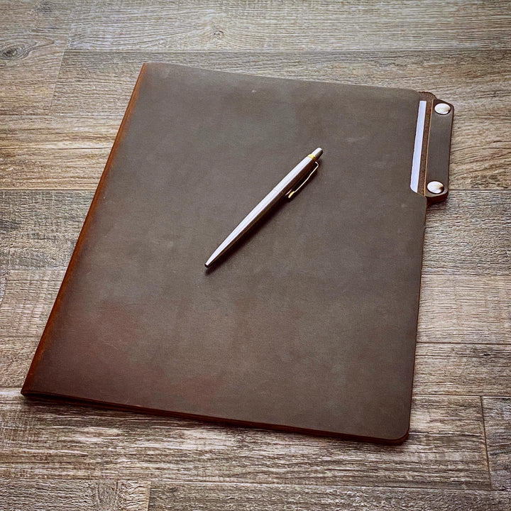 An application scenario or product detail of custom leather folder - Image 13