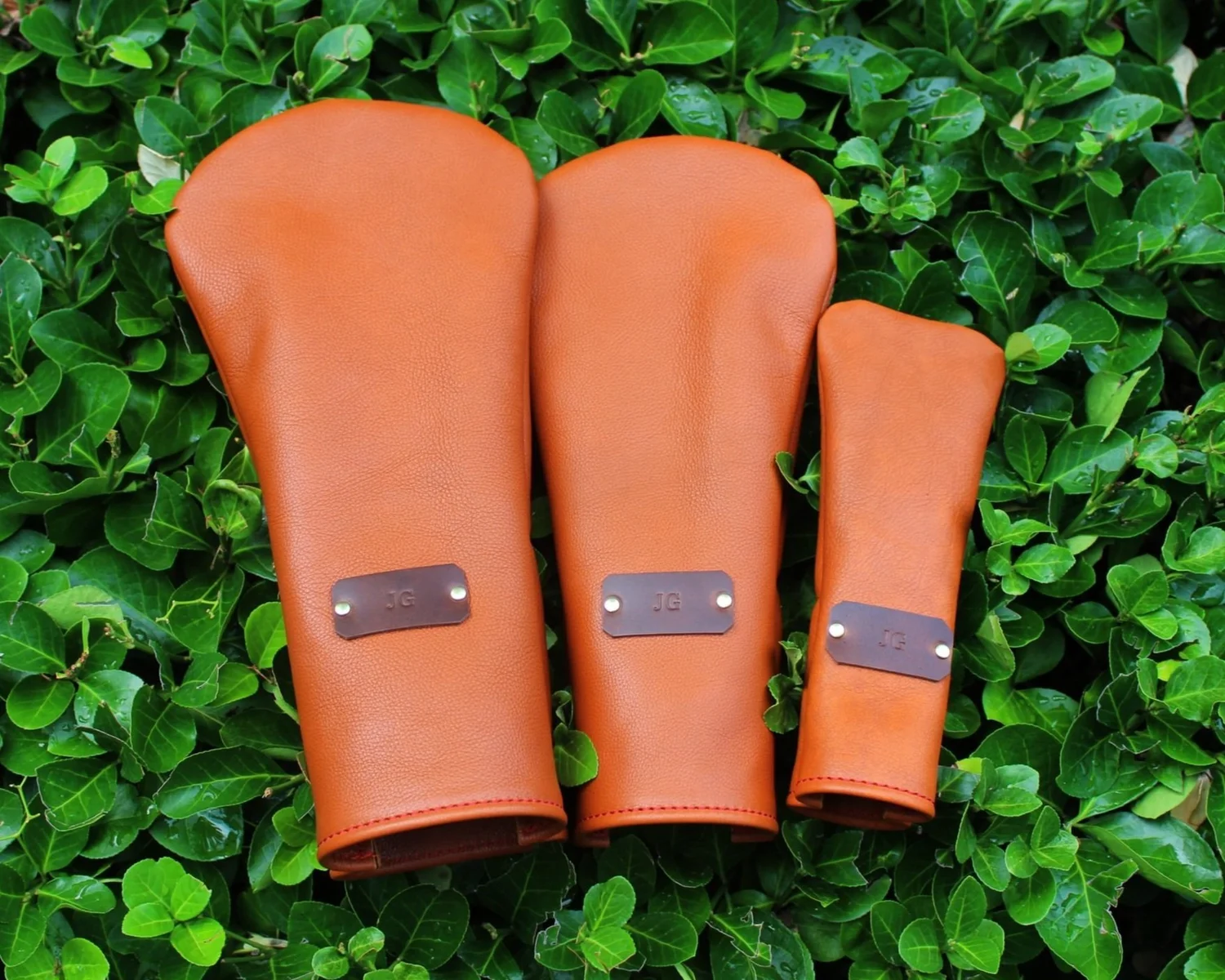 An application scenario or product detail of custom leather golf headcovers - Image 3