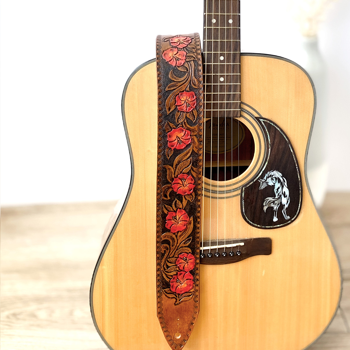 An application scenario or product detail of custom leather guitar straps - Image 3