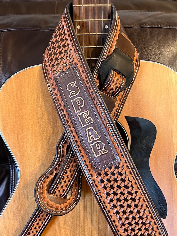 An application scenario or product detail of custom leather guitar straps - Image 5