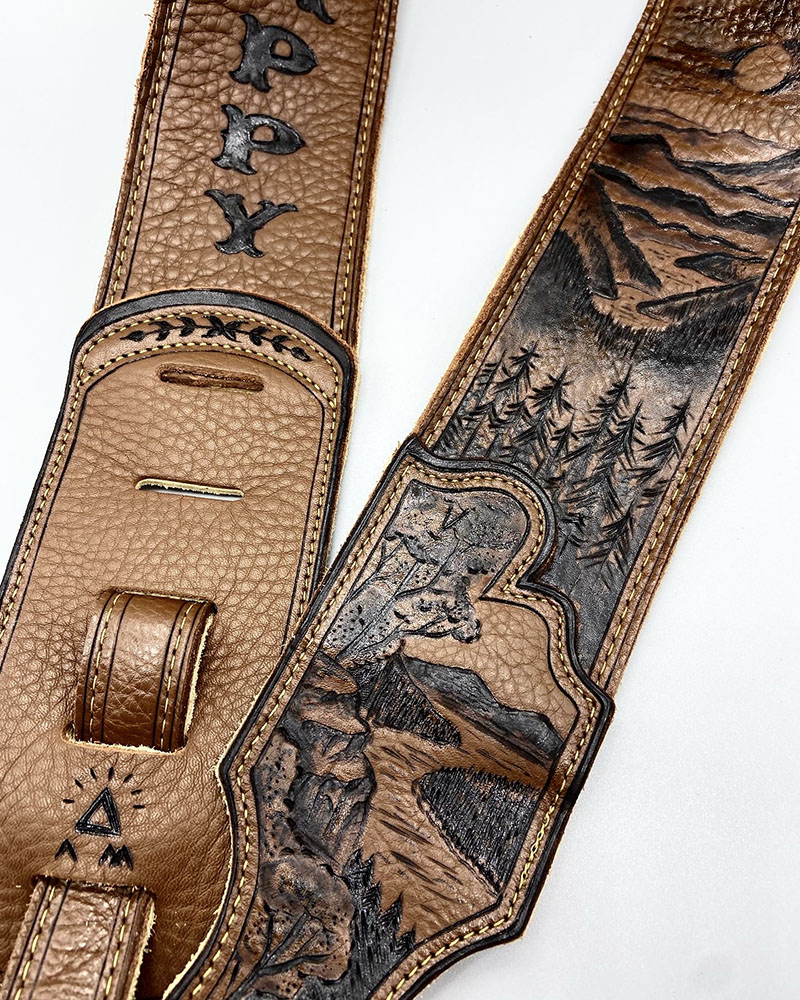 An application scenario or product detail of custom leather guitar straps - Image 14