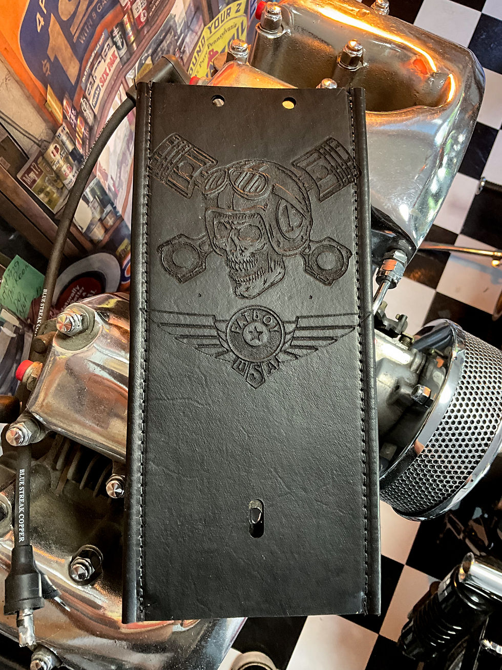 An application scenario or product detail of custom leather harley tank bibs - Image 17