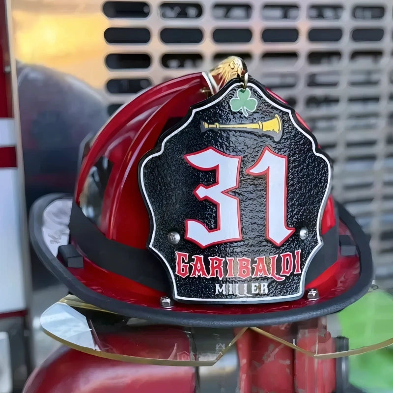 An application scenario or product detail of custom leather helmet shields - Image 14