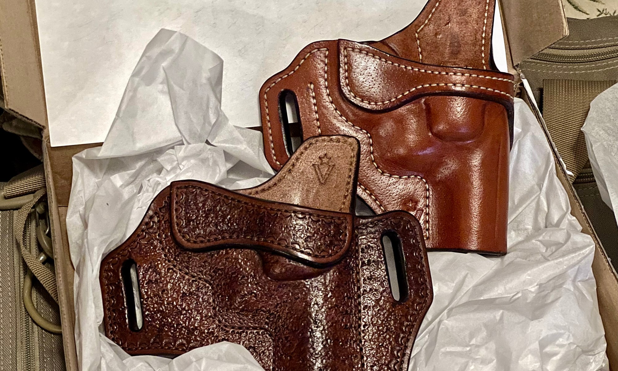 An application scenario or product detail of custom leather holster makers - Image 12