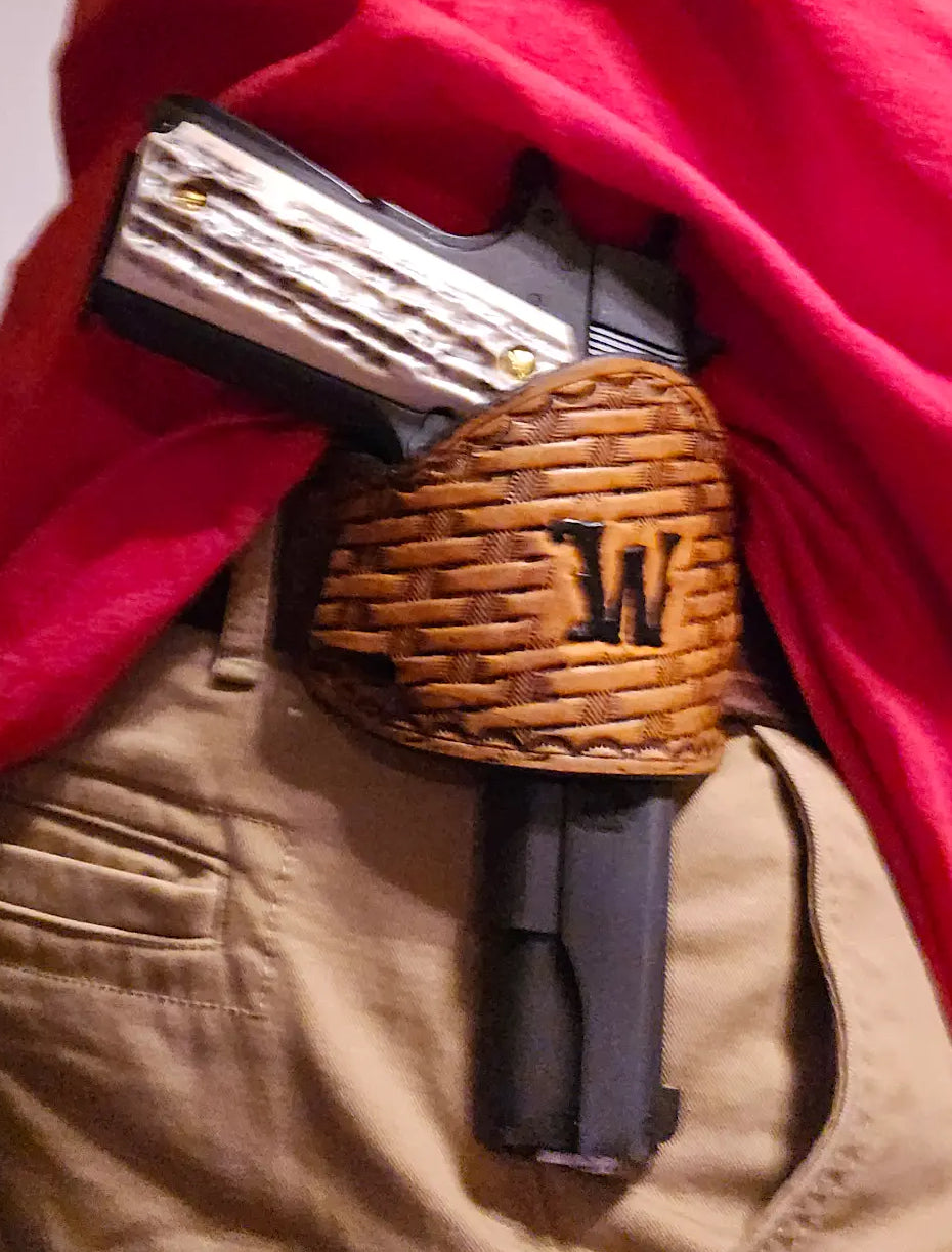 An application scenario or product detail of custom leather holster makers - Image 15