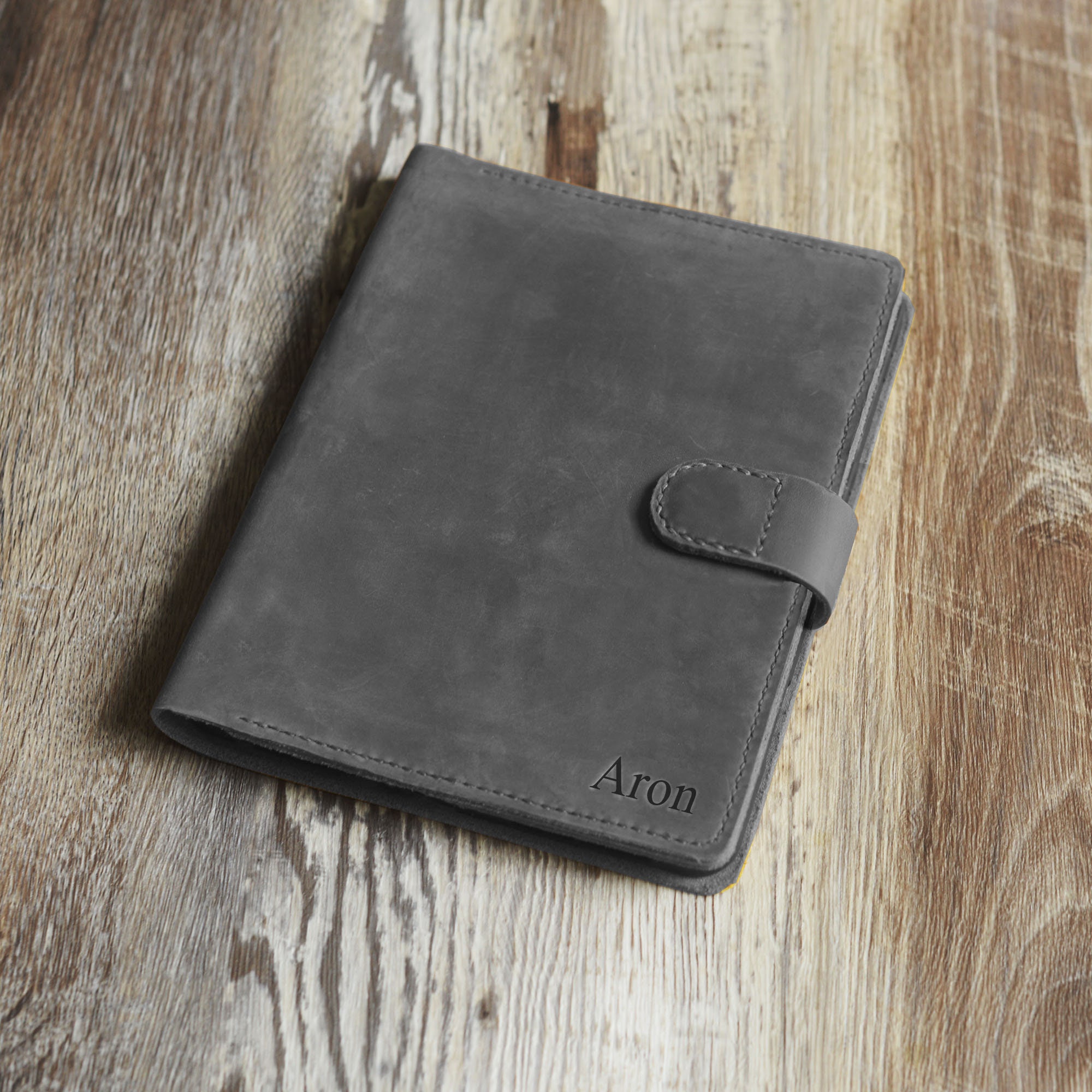 An application scenario or product detail of custom leather ipad case - Image 7