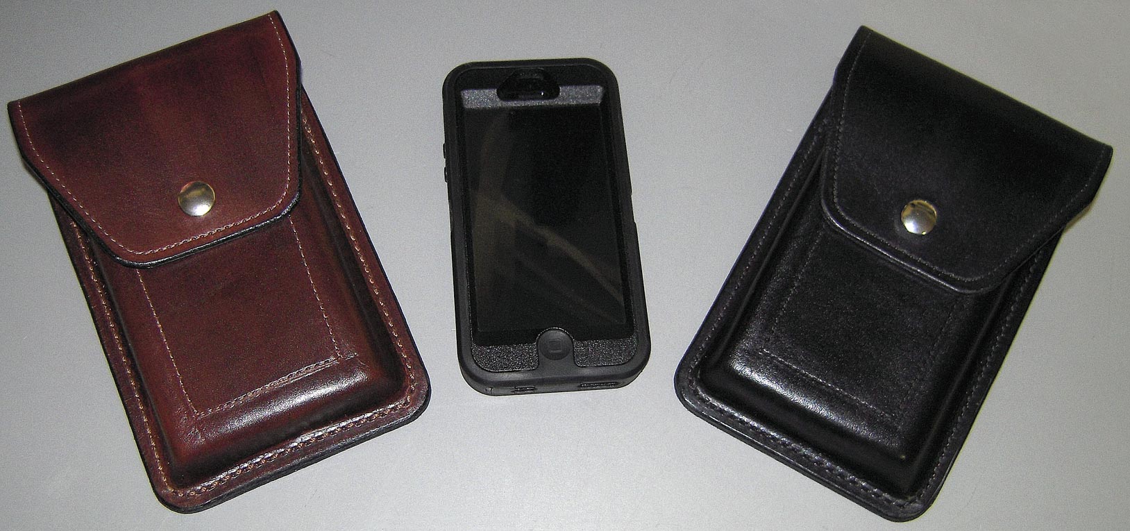 An application scenario or product detail of custom leather iphone case - Image 13