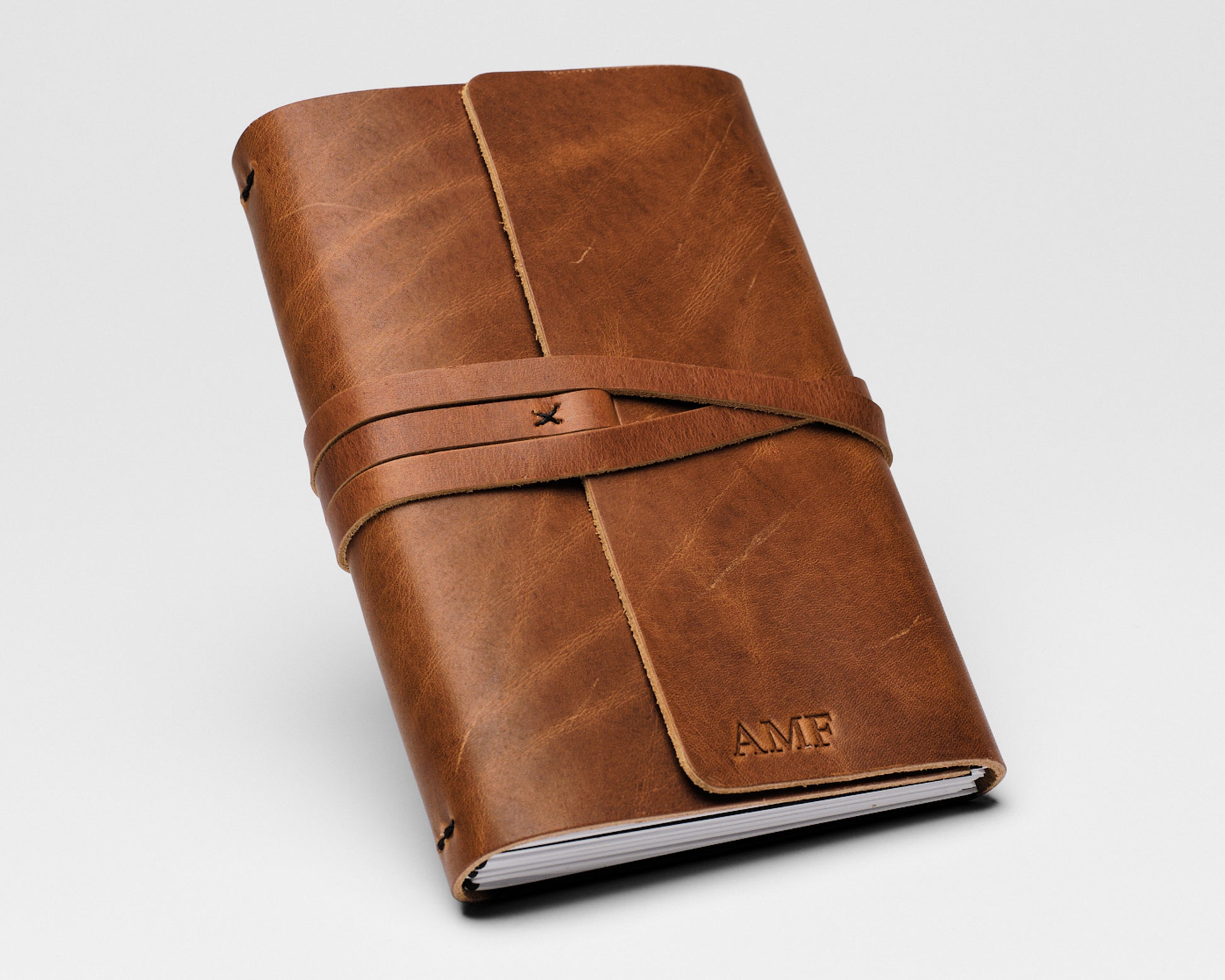 An application scenario or product detail of custom leather journal covers - Image 7