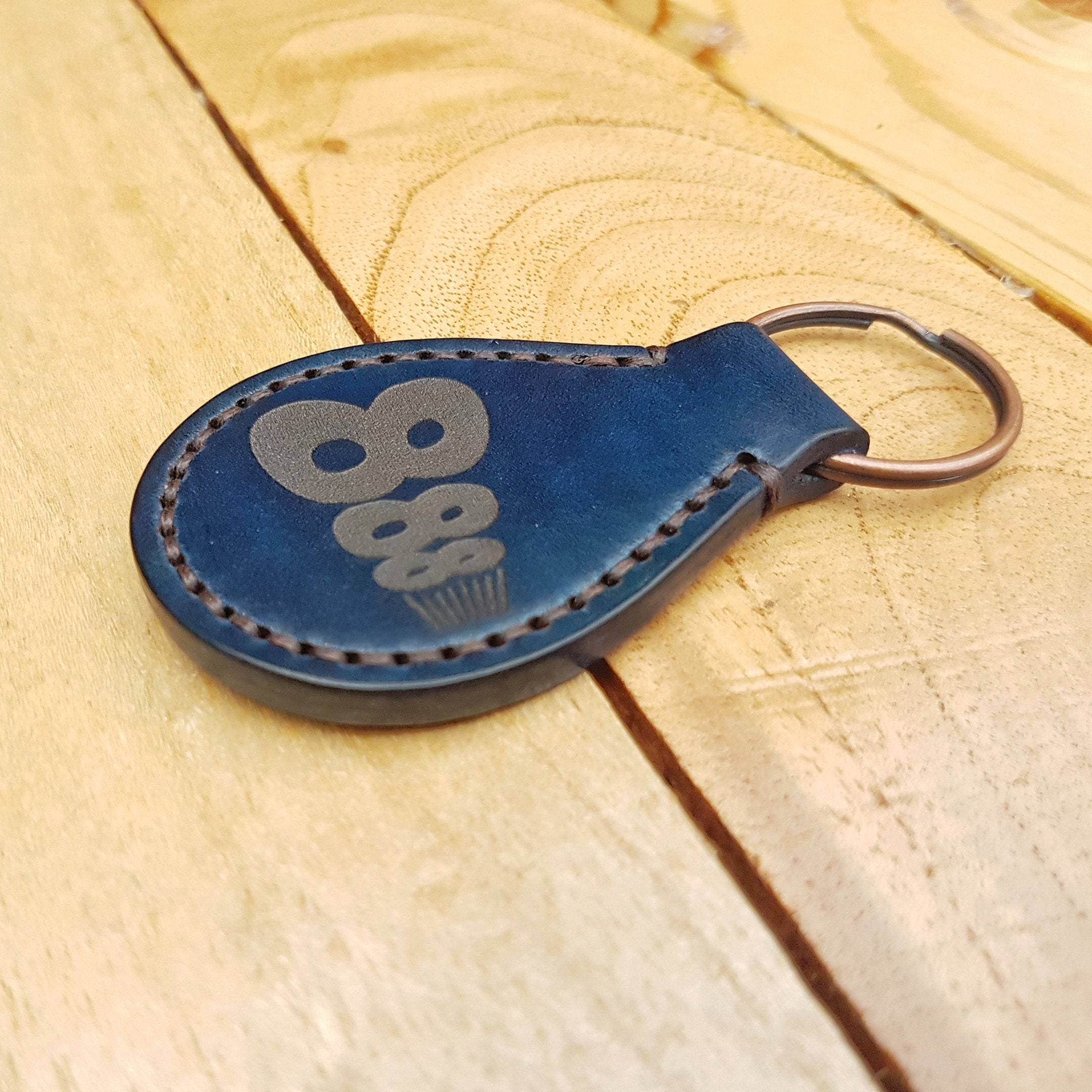 An application scenario or product detail of custom leather key fob - Image 6