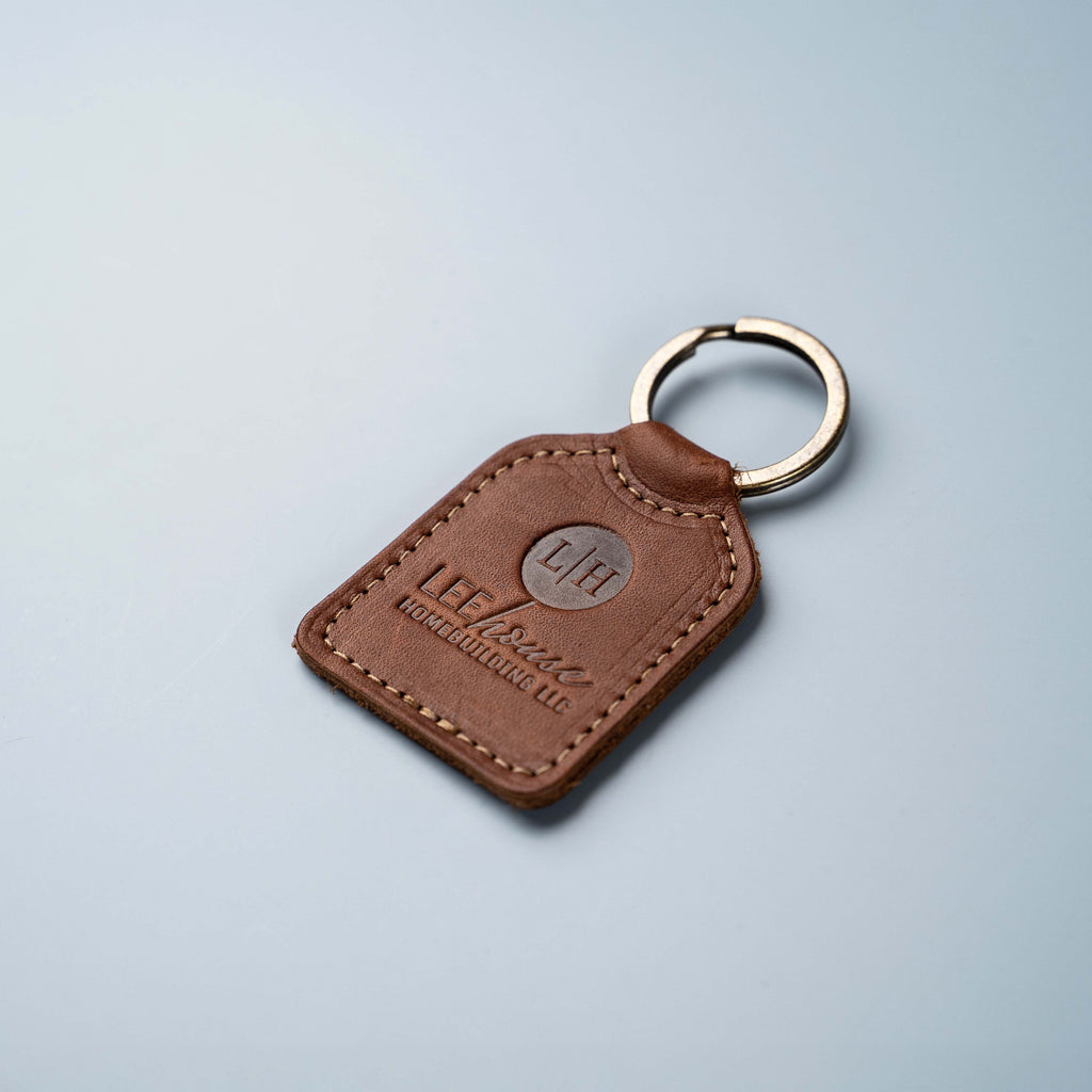 An application scenario or product detail of custom leather keychains - Image 16