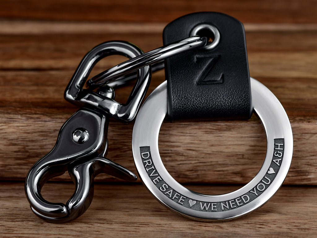 An application scenario or product detail of custom leather keychains - Image 19