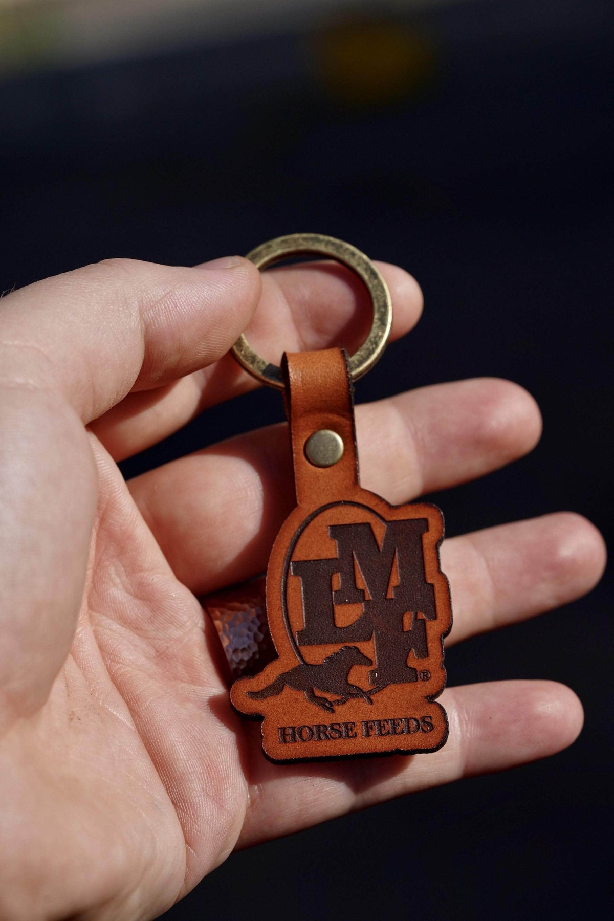An application scenario or product detail of custom leather keychains bulk - Image 24