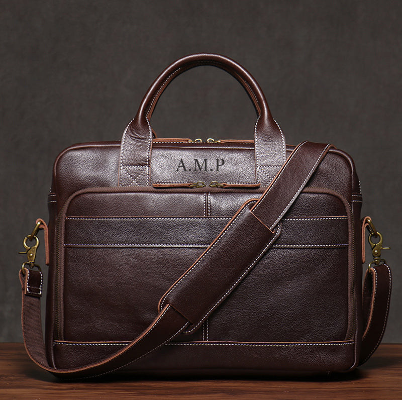 An application scenario or product detail of custom leather laptop bag - Image 8