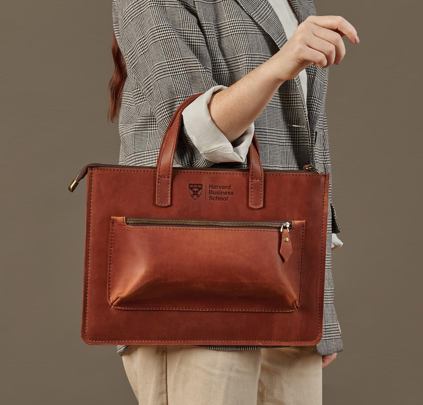 An application scenario or product detail of custom leather laptop sleeve - Image 22