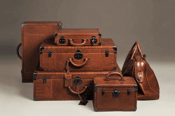 An application scenario or product detail of custom leather luggage - Image 1