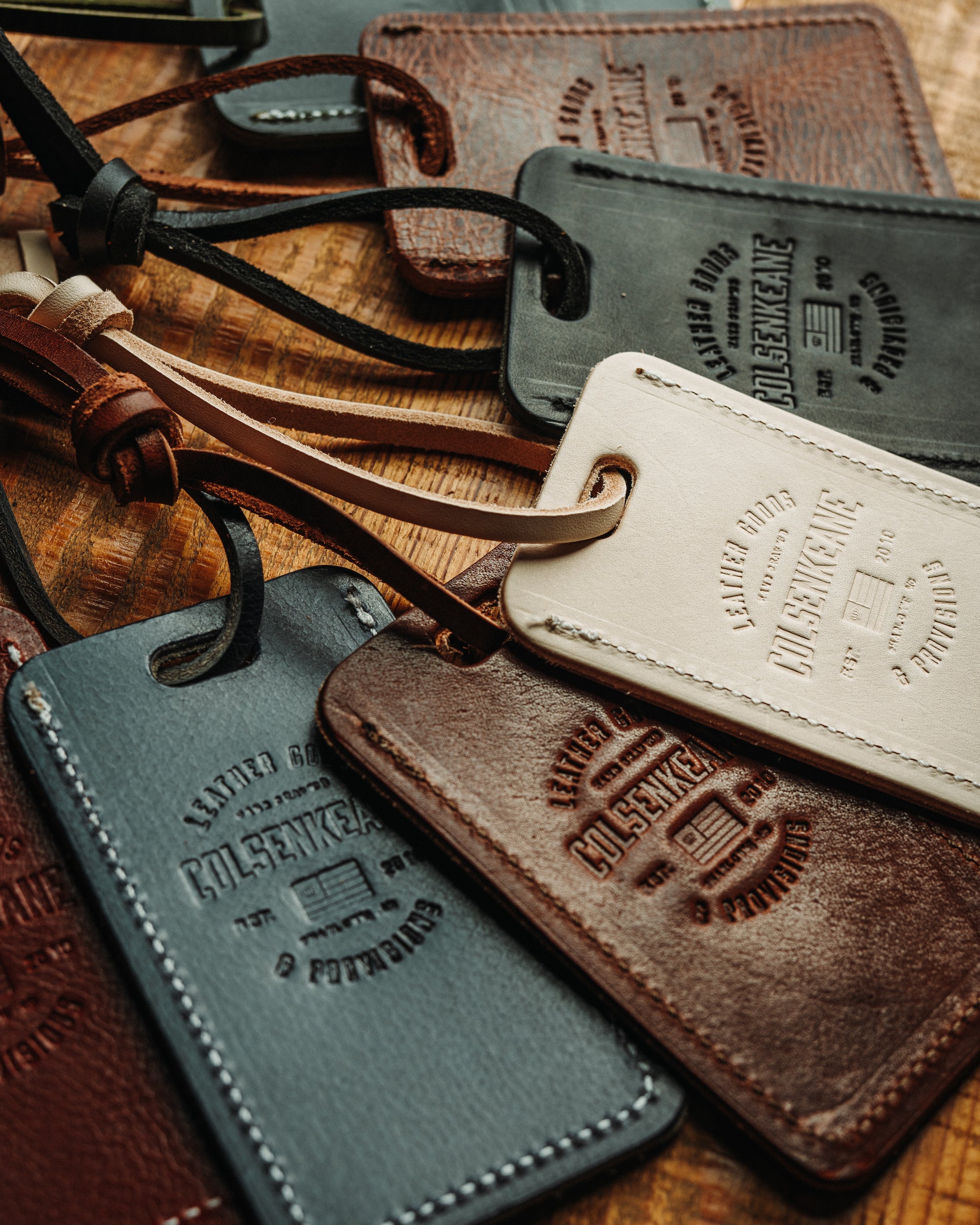 An application scenario or product detail of custom leather luggage tags - Image 4