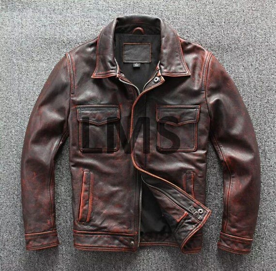 An application scenario or product detail of custom leather man jacket - Image 18