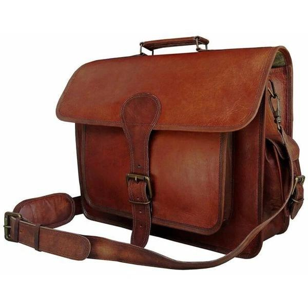An application scenario or product detail of custom leather messenger bags - Image 19