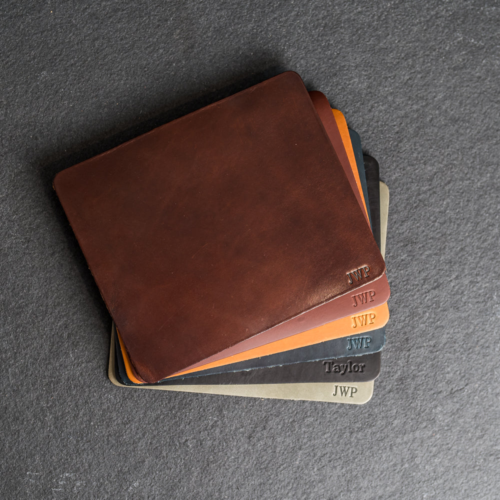 An application scenario or product detail of custom leather mouse pad - Image 15