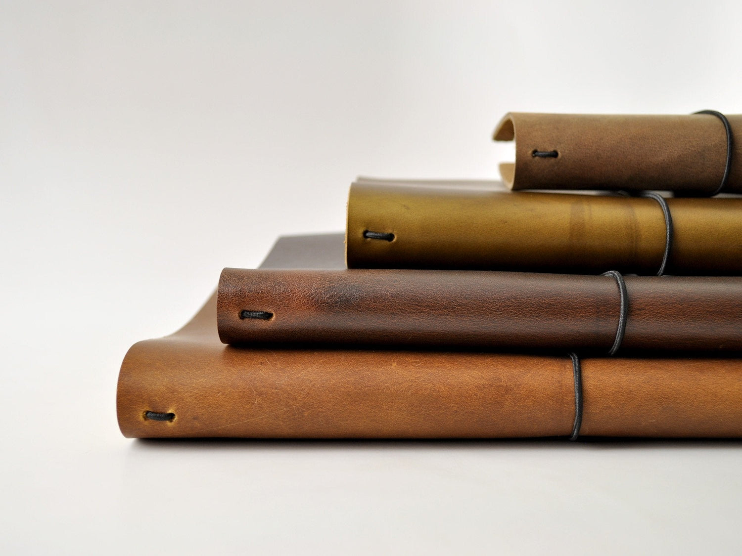 An application scenario or product detail of custom leather notebook - Image 10