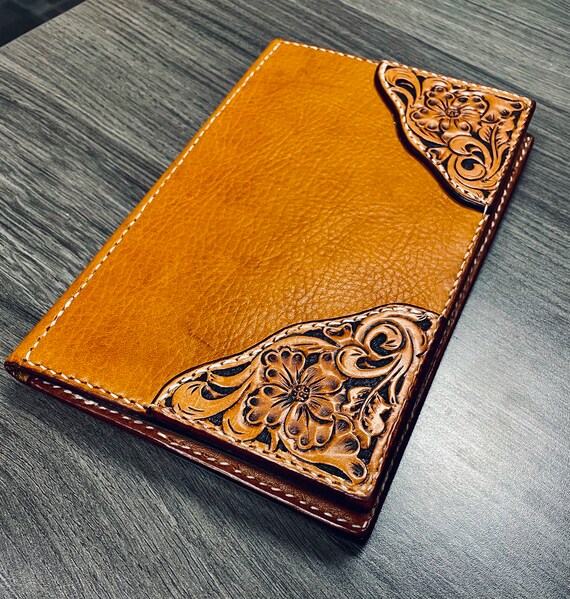 An application scenario or product detail of custom leather notepad - Image 5