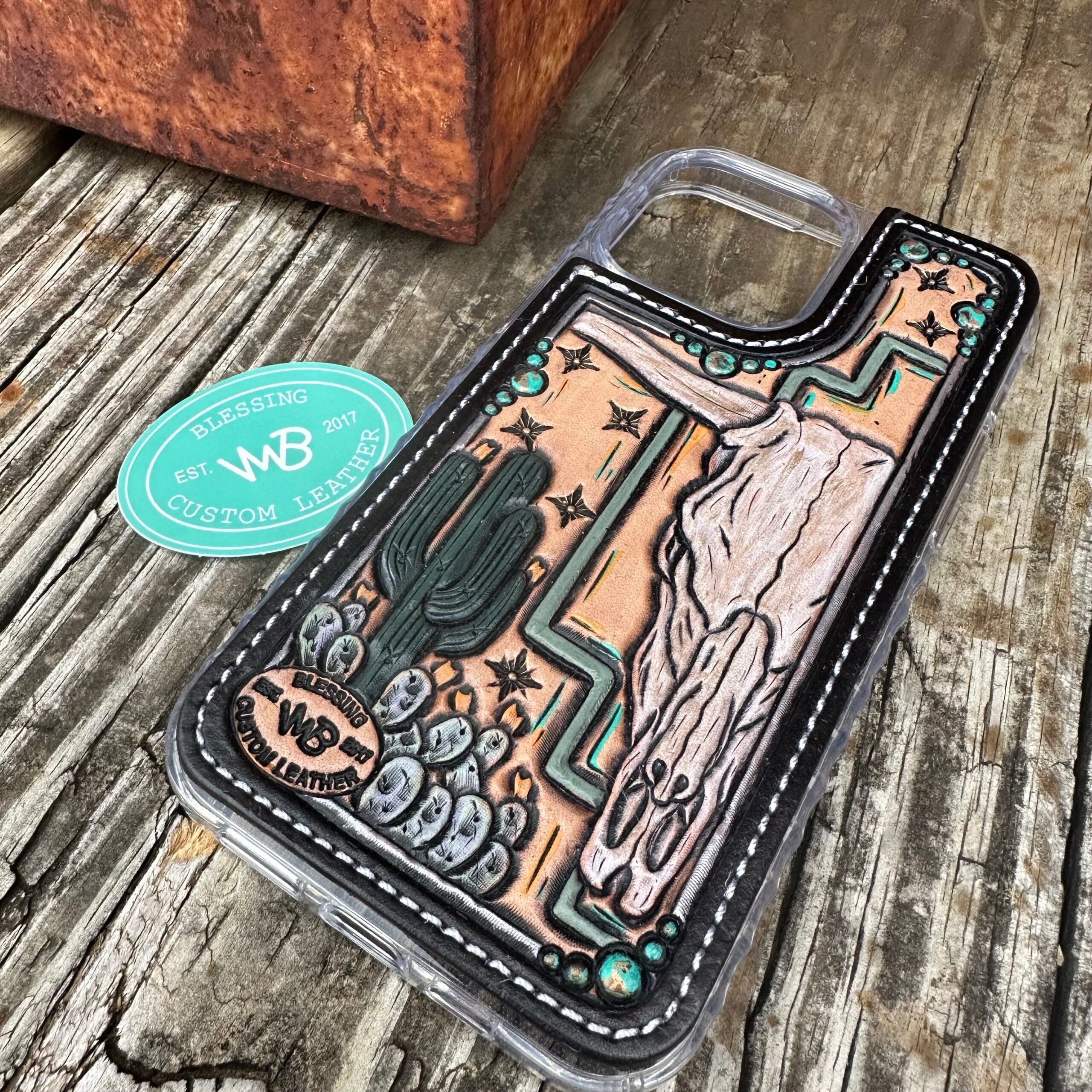 An application scenario or product detail of custom leather phone case - Image 21