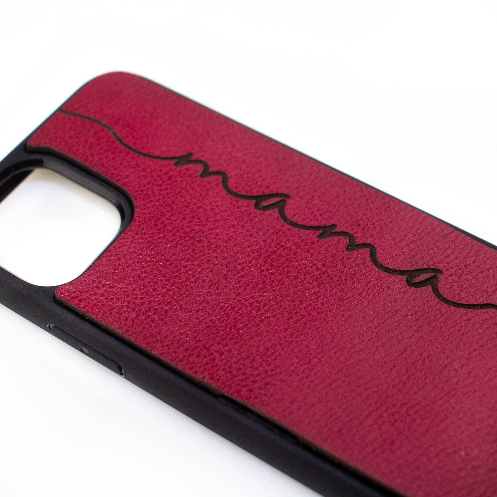 An application scenario or product detail of custom leather phone cases - Image 7