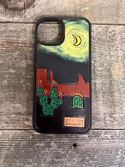 An application scenario or product detail of custom leather phone cases - Image 12