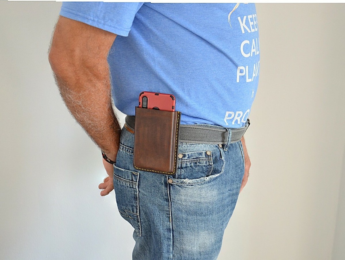 An application scenario or product detail of custom leather phone holster - Image 1