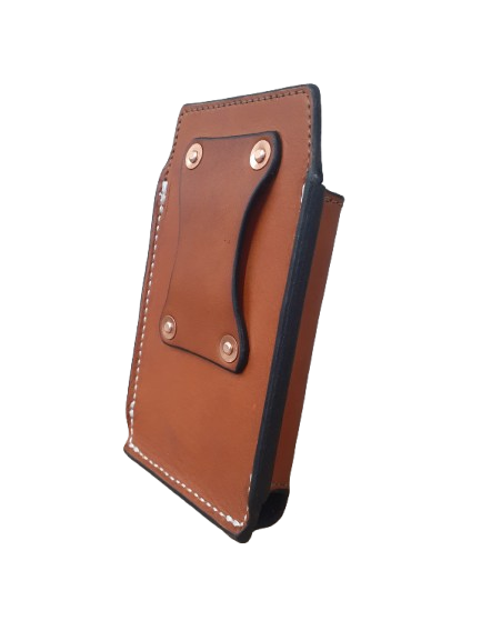 An application scenario or product detail of custom leather phone holster - Image 3