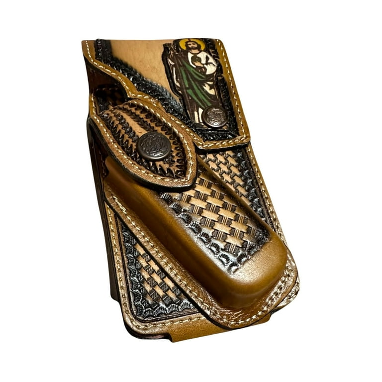 An application scenario or product detail of custom leather phone holster - Image 17