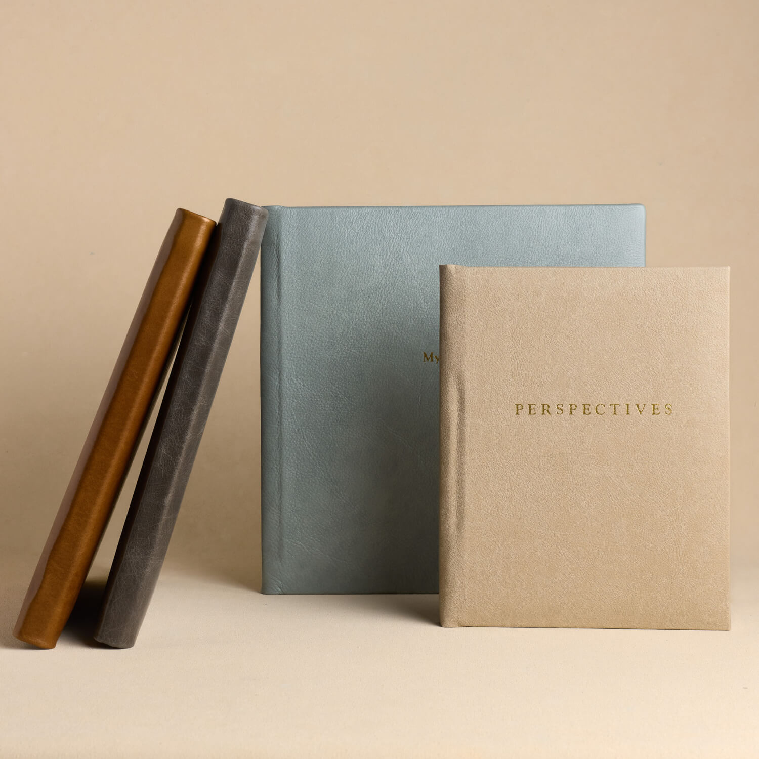 An application scenario or product detail of custom leather photo albums - Image 4