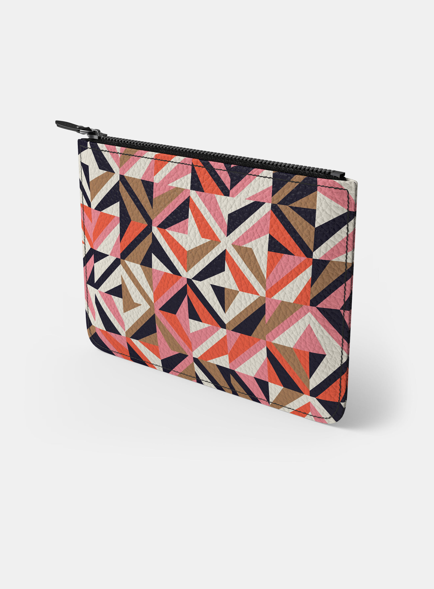 An application scenario or product detail of custom leather pouches - Image 16