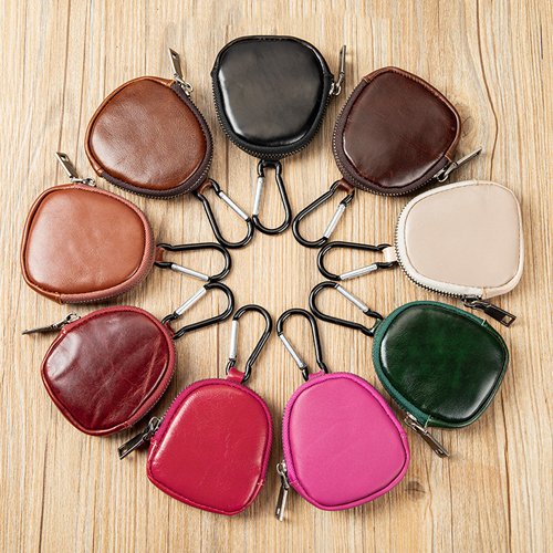 An application scenario or product detail of custom leather purse - Image 24
