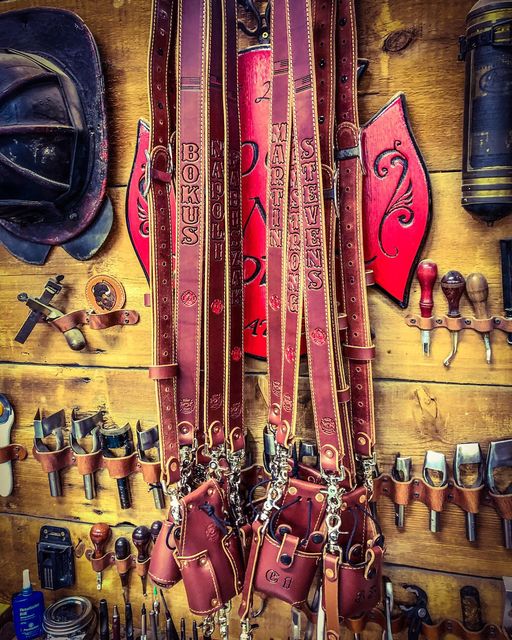 An application scenario or product detail of custom leather radio harness - Image 12