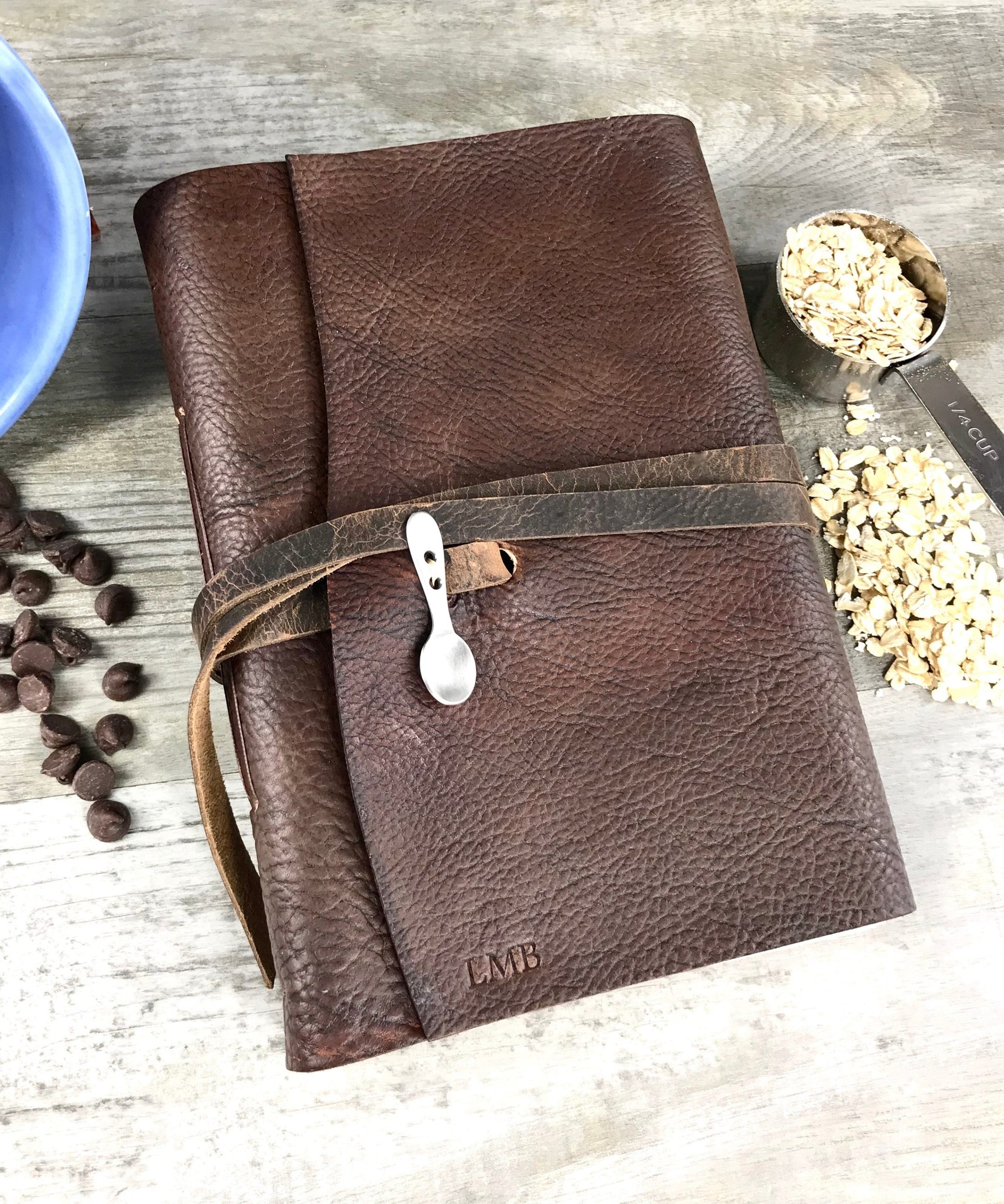 An application scenario or product detail of custom leather recipe book - Image 6