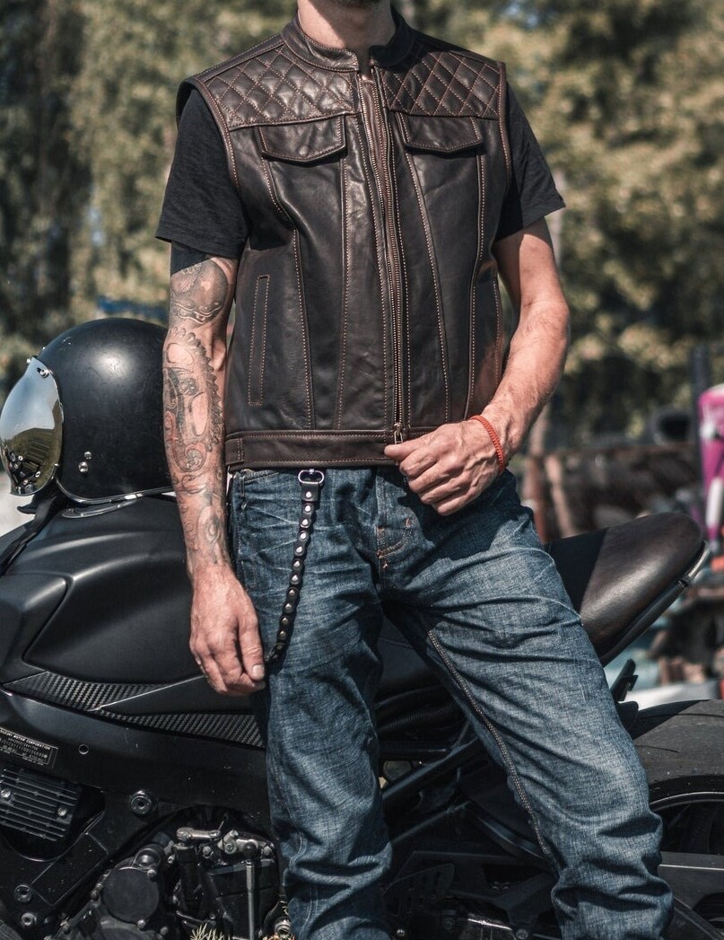 An application scenario or product detail of custom leather riding vest - Image 1