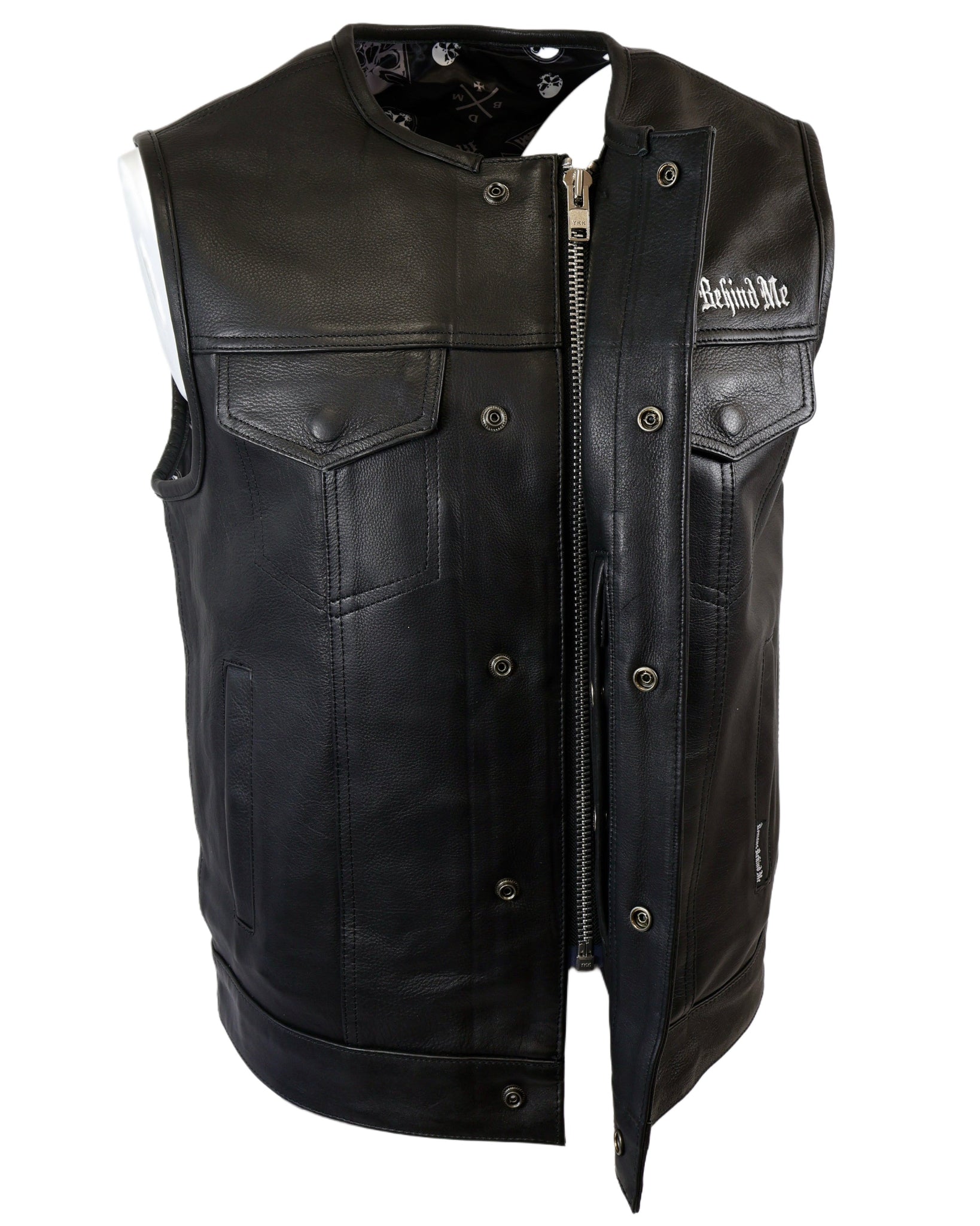 An application scenario or product detail of custom leather riding vest - Image 13