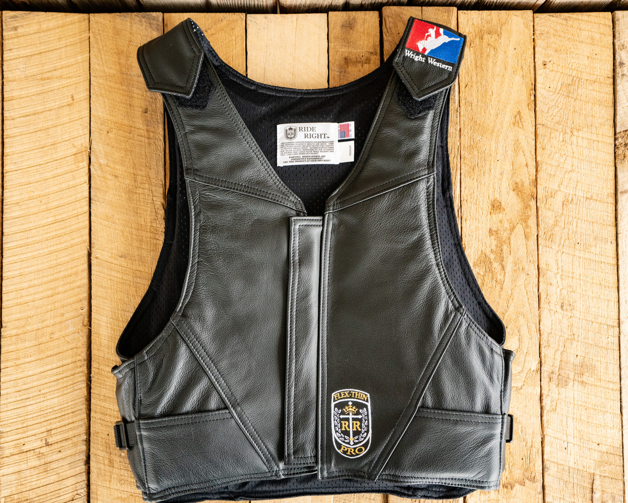 An application scenario or product detail of custom leather riding vest - Image 21