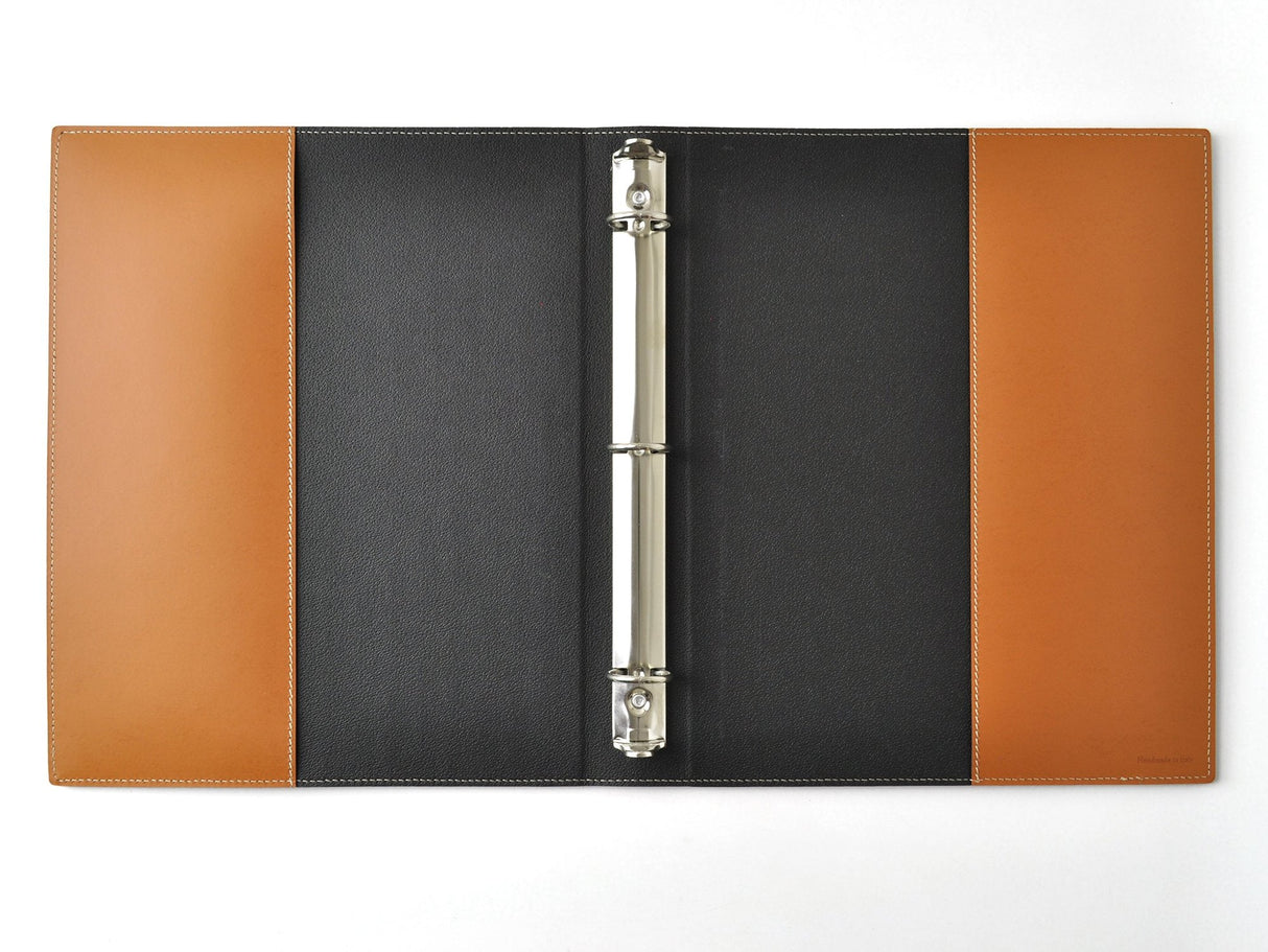 An application scenario or product detail of custom leather ring binder - Image 3
