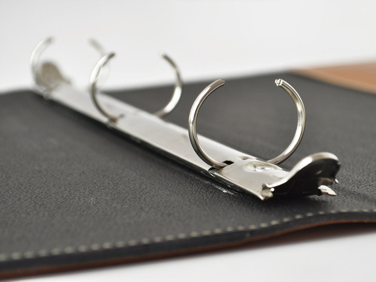 An application scenario or product detail of custom leather ring binder - Image 20