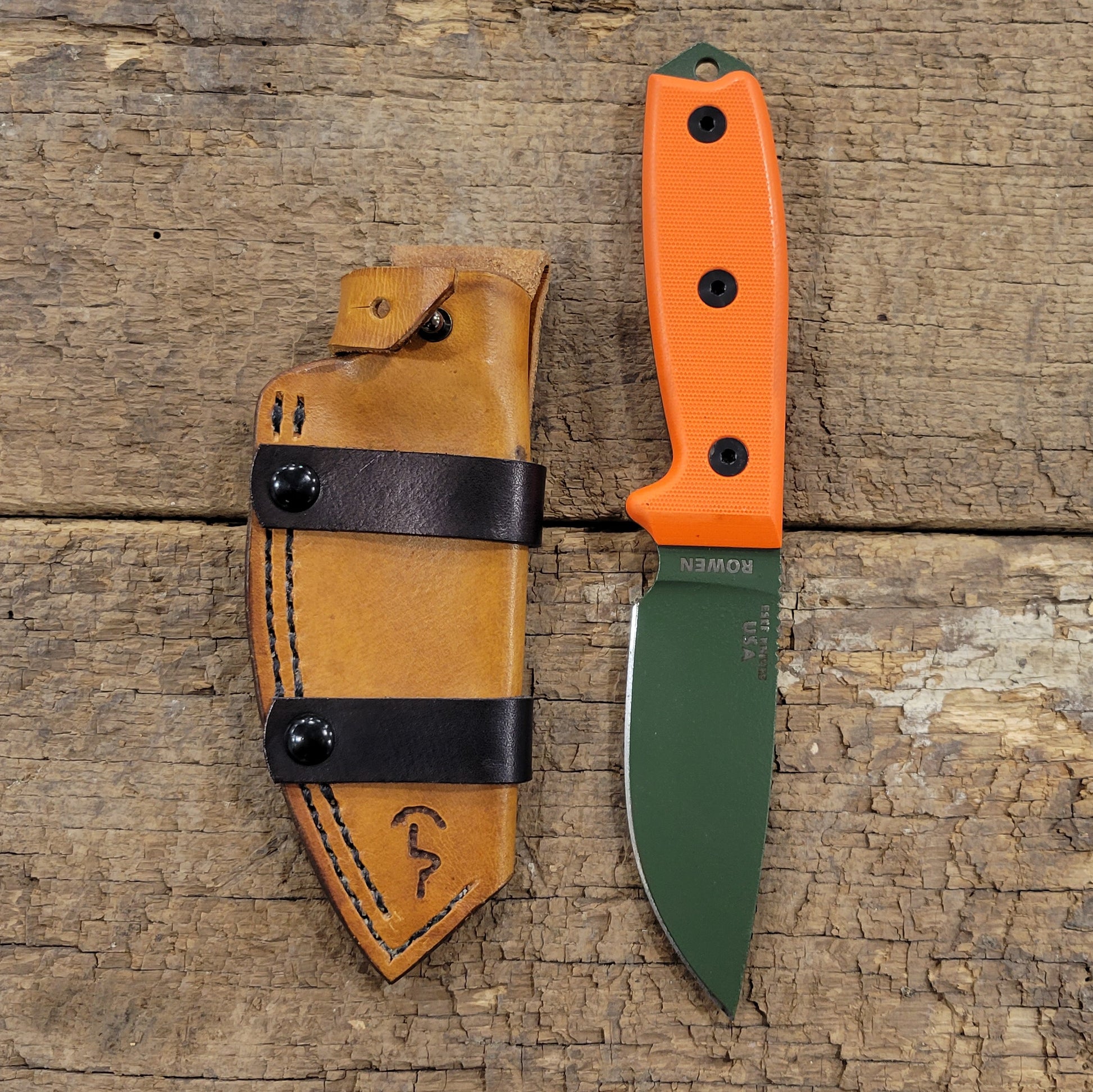An application scenario or product detail of custom leather sheath - Image 8