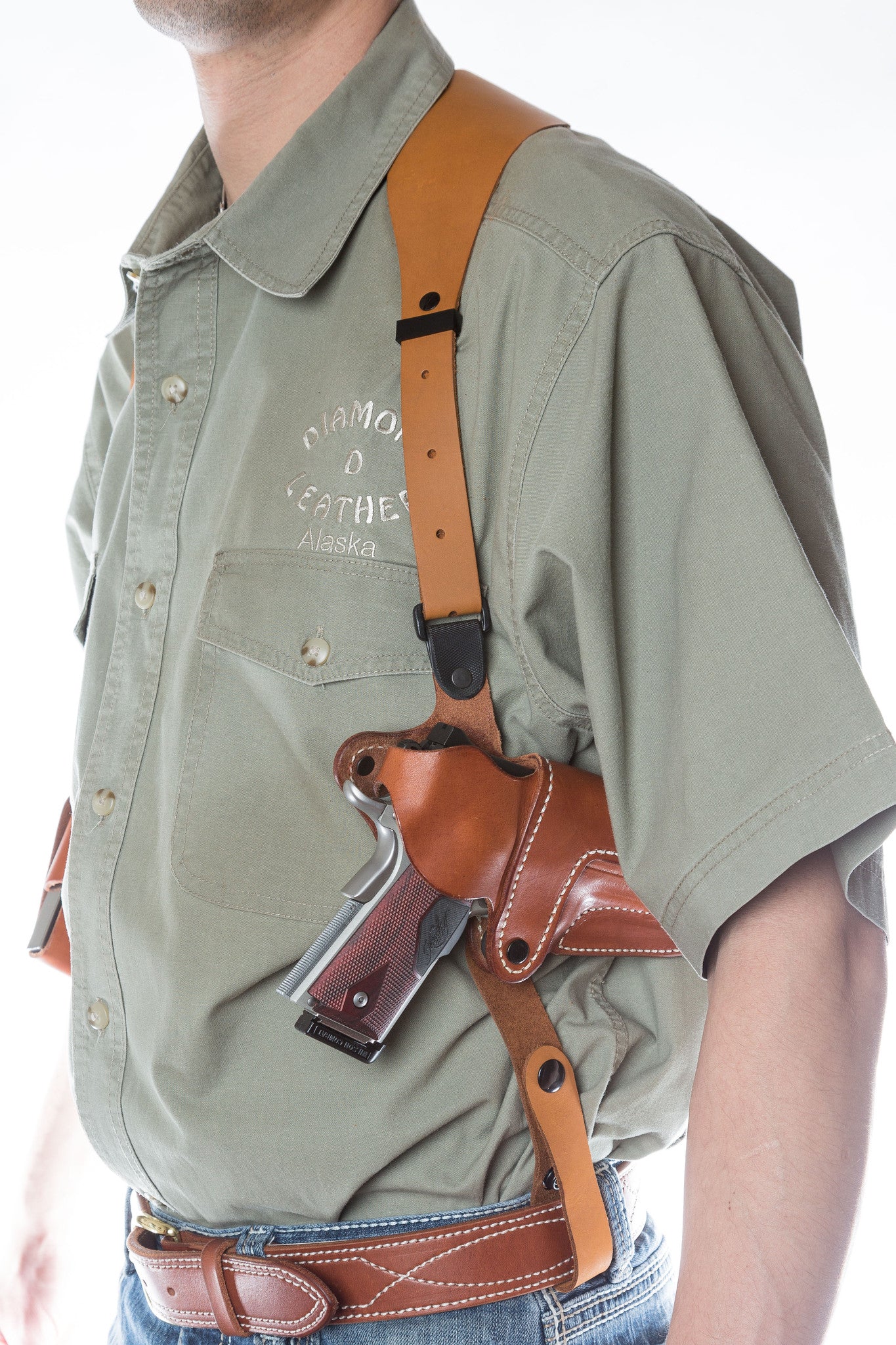 An application scenario or product detail of custom leather shoulder holster - Image 10