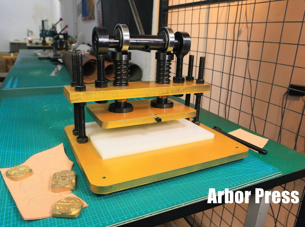 An application scenario or product detail of custom leather stamping tools - Image 22