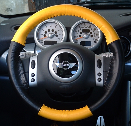 An application scenario or product detail of custom leather steering wheel covers - Image 10